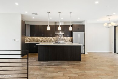 6990E6th10115-002