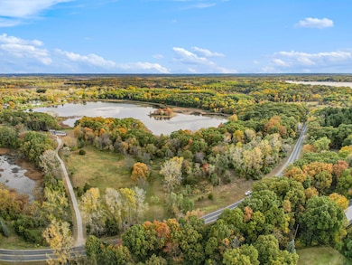 10481 Hadley Rd, Gregory, MI 48137 - photo 3