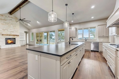 1089 Eagles Bluff Dr, Weatherford, TX 76087 - photo 7