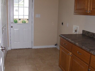 1046 Hazel St, Macon, GA 31201 - photo 6