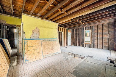 582 Siebert St, Columbus, OH 43206 - photo 3