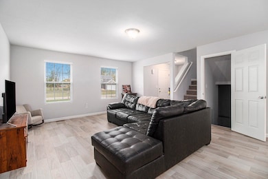 47223 Silver Oaks Blvd, Mattawan, MI 49071 - photo 2