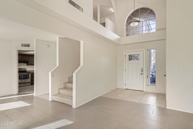 6-304731446-06 Foyer