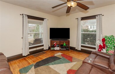 3139 7th St, Des Moines, IA 50313 - photo 4