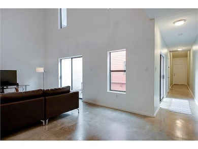 1727 N Fitzhugh Ave, Dallas, TX 75204 - photo 6