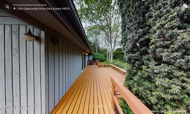 1304 Edgecumbe Drive-View of back deck