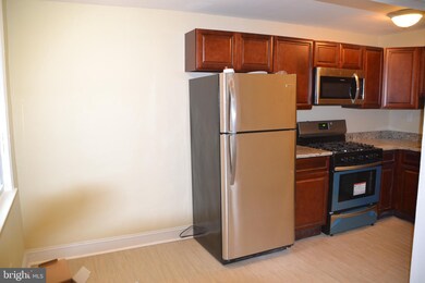 547 S 2nd St, Darby, PA 19023 - photo 4