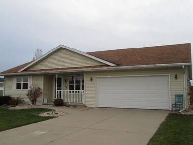 113 Debbie Dr, Evansville, WI 53536 - photo 3