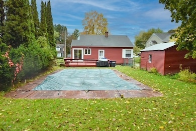 122 Allengate Ave, Pittsfield, MA 01201 - photo 4