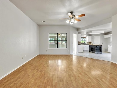 4001 Tori Place, Yukon, OK 73099 - photo 6