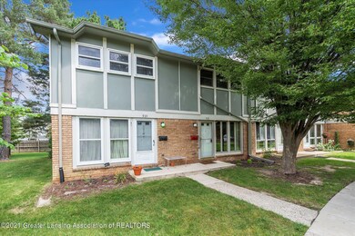04-933-Trafalger-WindowStill-Real-Estate