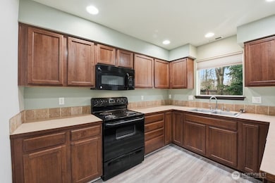 17603 79th Avenue Ct E unit 2, Puyallup, WA 98375 - photo 3