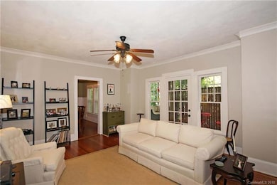 220 Maple St, Statesville, NC 28677 - photo 4