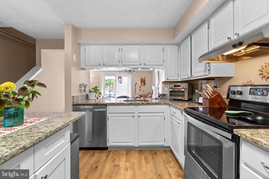 8257 Mary Lee Ln, Laurel, MD 20723 - photo 4