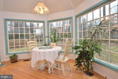 2415 Claremont Dr, Falls Church, VA 22043 - photo 3