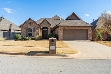 19116 Pinehurst Trail Dr, Edmond, OK 73012 - photo 2
