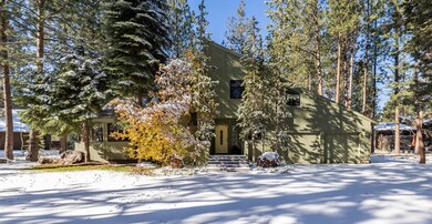 NW Contemporary in Sunrise Village