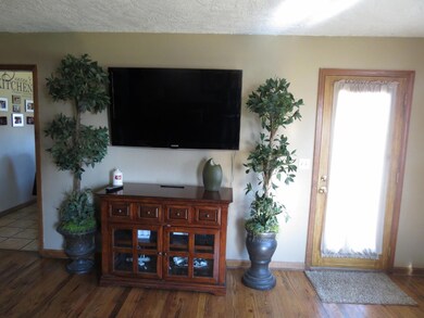 246 S Killingsworth Ave, Bolivar, MO 65613 - photo 7