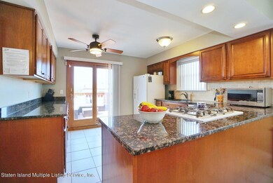 407 Leverett Ave, Staten Island, NY 10308 - photo 3