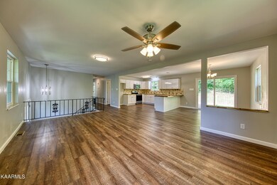 8232 Pickens Gap Rd, Knoxville, TN 37920 - photo 6