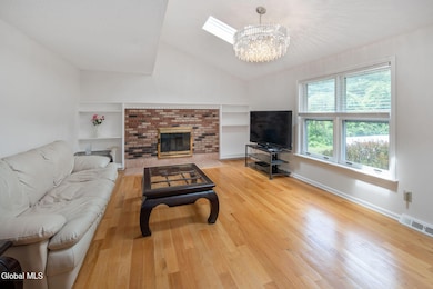 228 Vincenza Ln, Schenectady, NY 12303 - photo 5