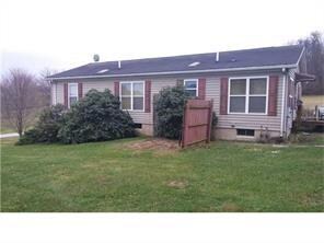 237 Dunlap Dr, Blairsville, PA 15717 - photo 2