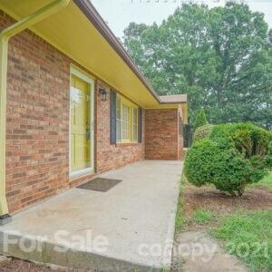 145 Crooked Ln unit 145-147, Statesville, NC 28625 - photo 4