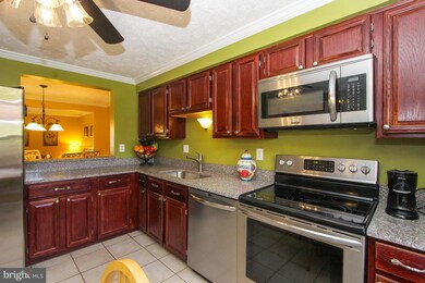 19048 Partridge Wood Dr, Germantown, MD 20874 - photo 7