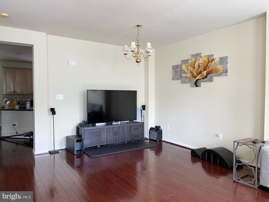 12646 Heron Ridge Dr, Fairfax, VA 22030 - photo 6