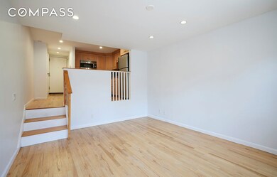 211 Thompson St unit 5L, New York, NY 10012 - photo 3