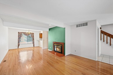 2113 Sunview Dr, Champaign, IL 61821 - photo 7