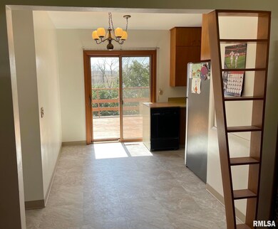 2117 Glaspell St, Davenport, IA 52804 - photo 3