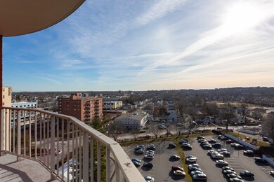 Sagamore Place Condominiums unit 1218, Quincy, MA 02171 - photo 2