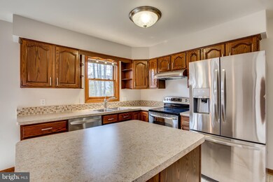 252 Choptank Rd, Stafford, VA 22556 - photo 2