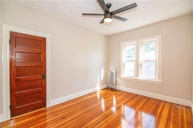 18 Harvard St unit 2nd floor, Pawtucket, RI 02860 - photo 5