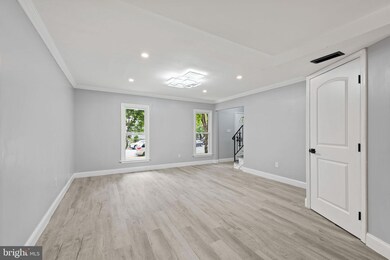 207 S Harrison Rd, Sterling, VA 20164 - photo 5