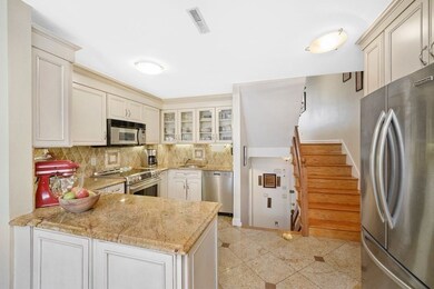 42 Regent Cir, Brookline, MA 02445 - photo 5