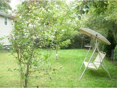 13 Phillips Ave, Wilmington, MA 01887 - photo 2