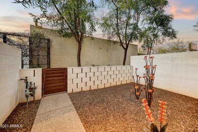 004_Courtyard II