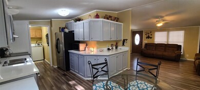 Kitchen/Breakfast/LR - Plenty of Cabinet Space!