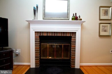 12665 Still Pond Ln, Herndon, VA 20171 - photo 3