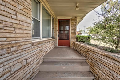 1402 1402 W Elk Ave, Duncan, OK 73533 - photo 3