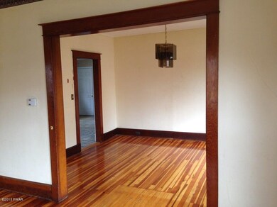 317 W Ann St, Milford, PA 18337 - photo 3