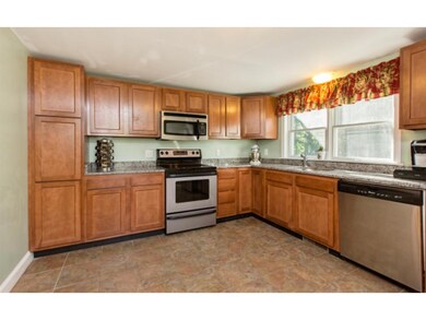 25 Jericho Rd, Pelham, NH 03076 - photo 3