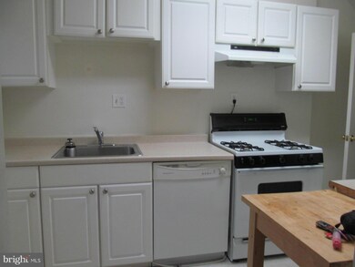 212 E Taylor Run Pkwy, Alexandria, VA 22314 - photo 2