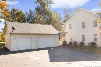 3-car detached garage