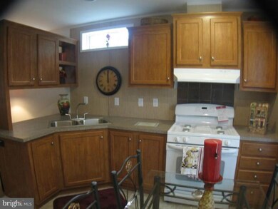 98 Ginwood Ln, Essex, MD 21221 - photo 3