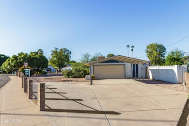 866 N Pioneer, Mesa, AZ 85203 - photo 3