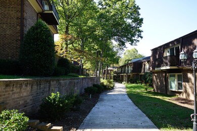 Attractive, Well-kept Neighborhood