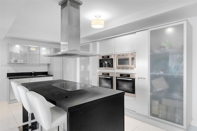 Trump Royale unit 5206, Sunny Isles Beach, FL 33160 - photo 7